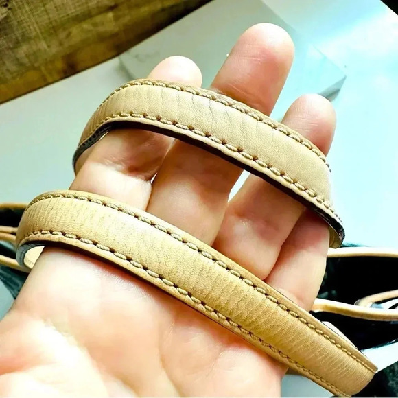 Micheal Kors Patent Leather Signature Large Tote - Picture 9 of 9